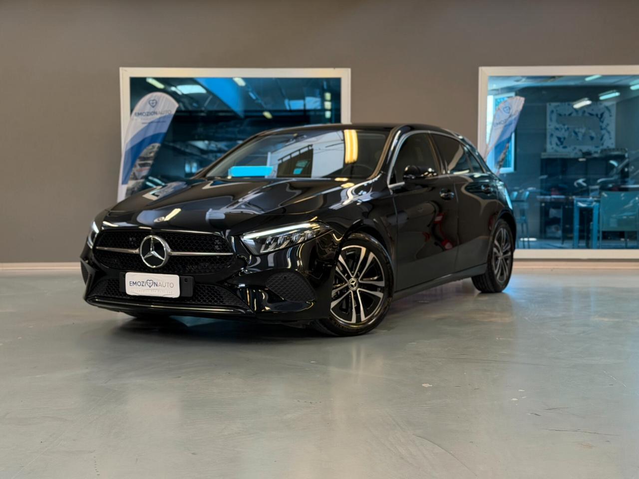 Mercedes-Benz A 180 NEOPATENTATI Advanced Plus AUTO - TELECAMERA - SEDILI RISCALDATI
