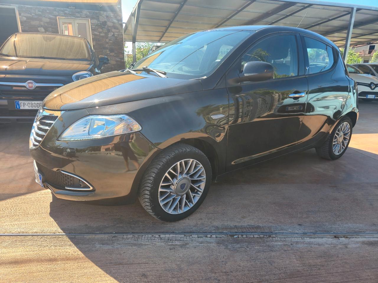 Lancia Ypsilon 1.2 69 CV 5 porte GPL Ecochic Gold