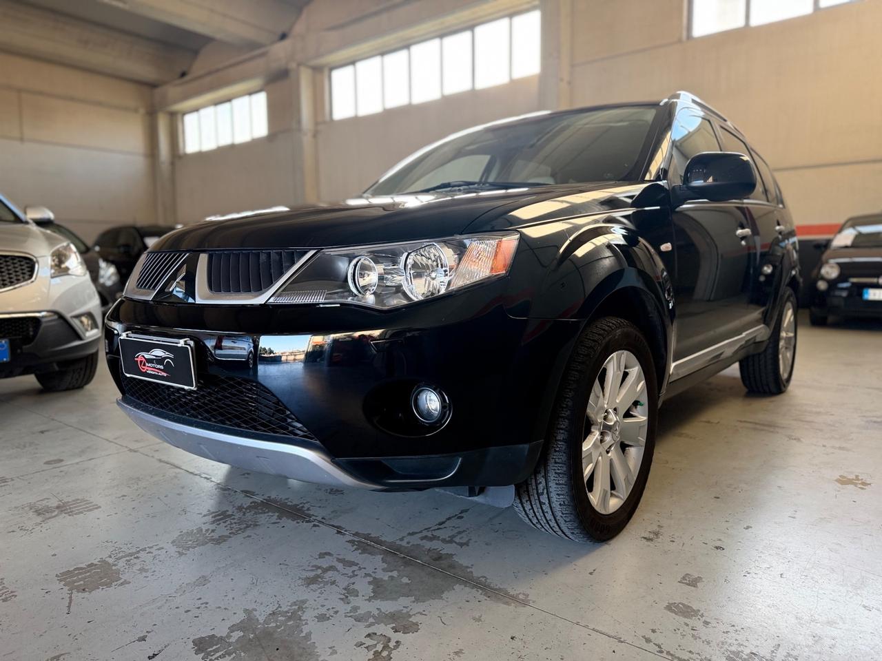 Mitsubishi Outlander 2.2 DI-D Instyle 7 p.ti DPF