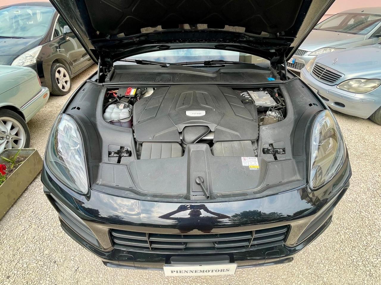 Porsche Cayenne Coupé kit GTS TAGLIANDI UFFICIALI