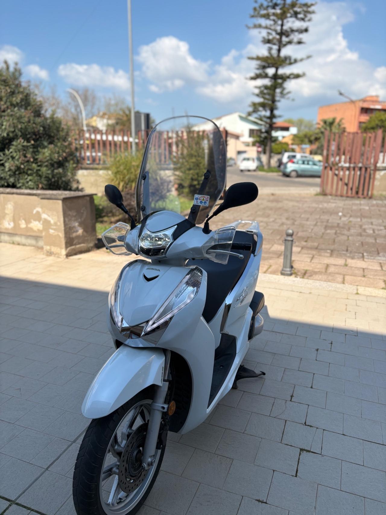 Honda SH 300 – Anno 2020 – Bianco