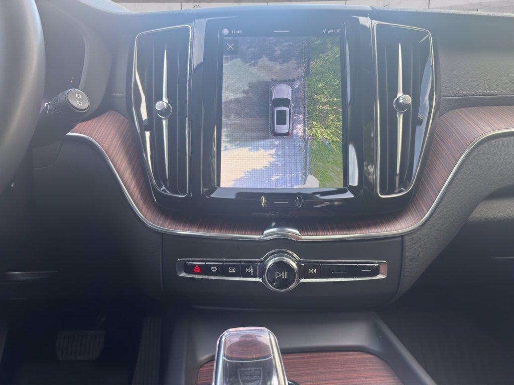 VOLVO XC60 2.0 b4 Ultimate Dark awd auto del 2023