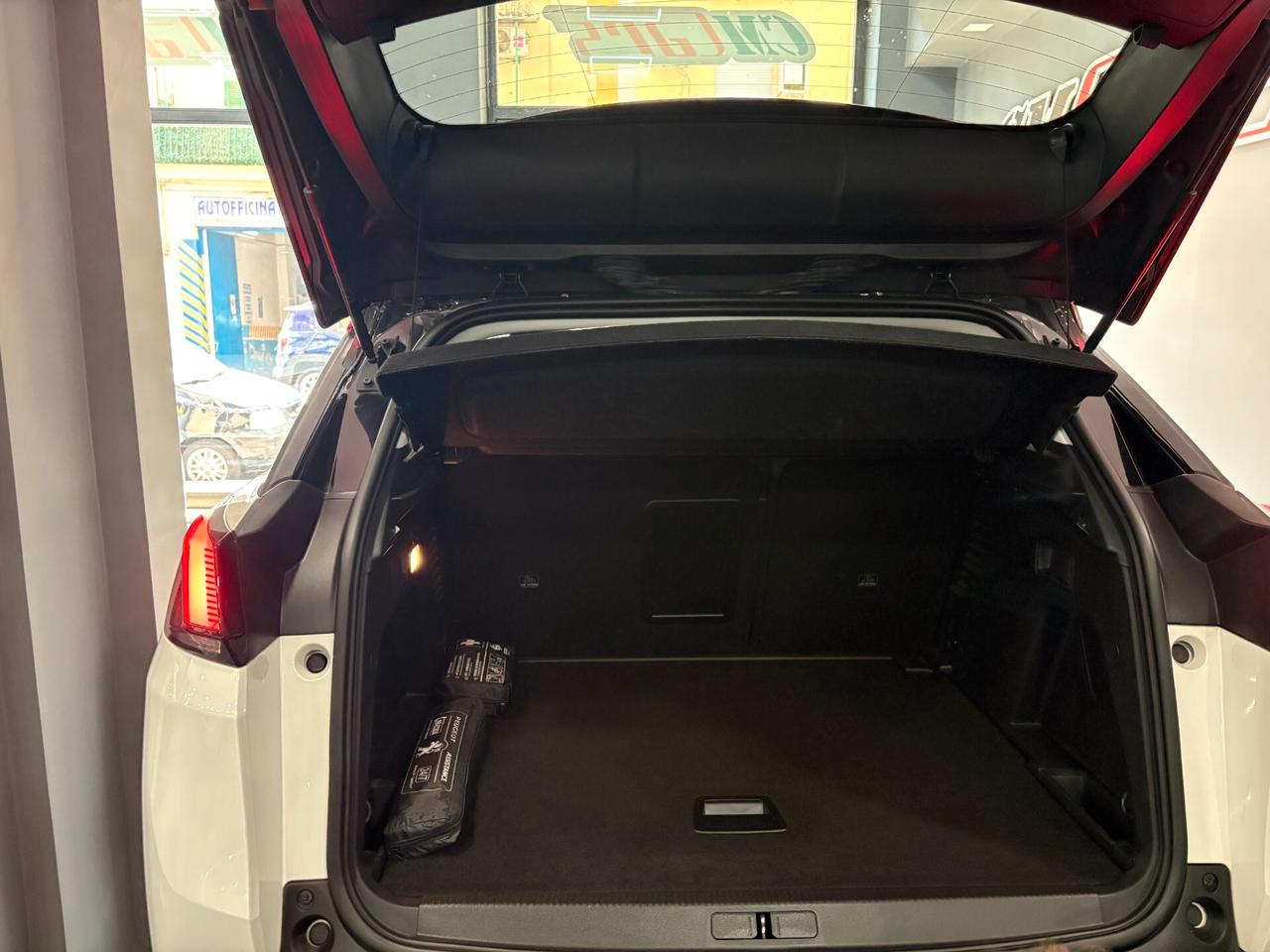 Peugeot 3008 1.5 BlueHDI 130cv Allure ITALIANA