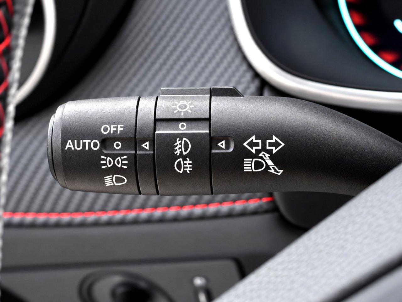 Mg ZS 1.5 EURO6D LUXURY CAMERA 360°/CARPLAY/FULL LED/PELLE