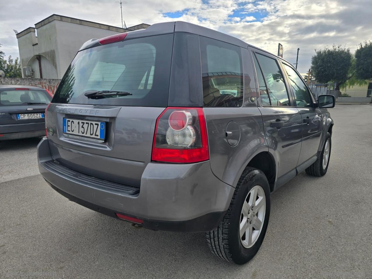 LAND ROVER Freelander 2.2 TD4 S.W. E