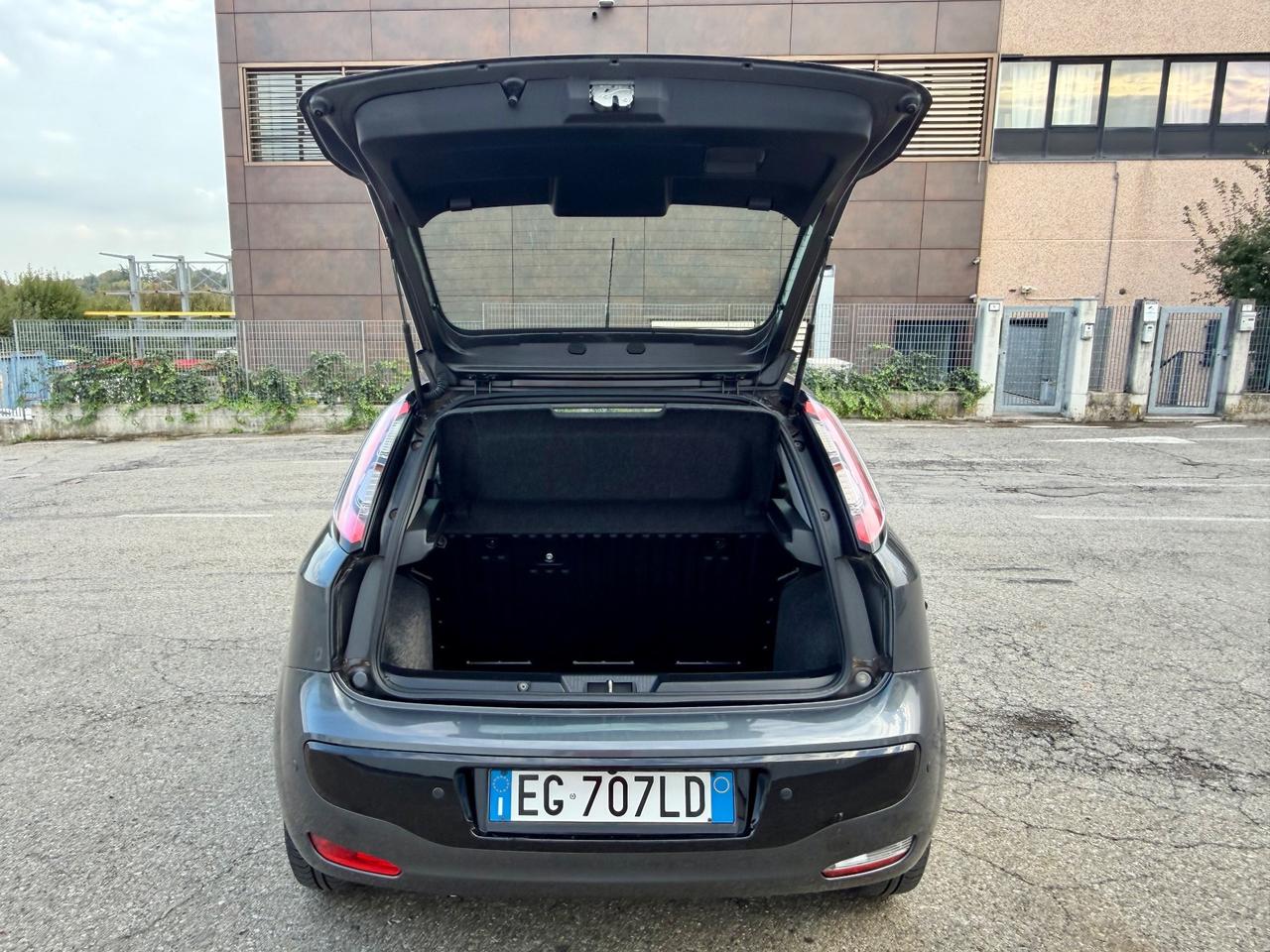 Fiat Punto Evo 1.4benz 2011 73.000km per neopatentati