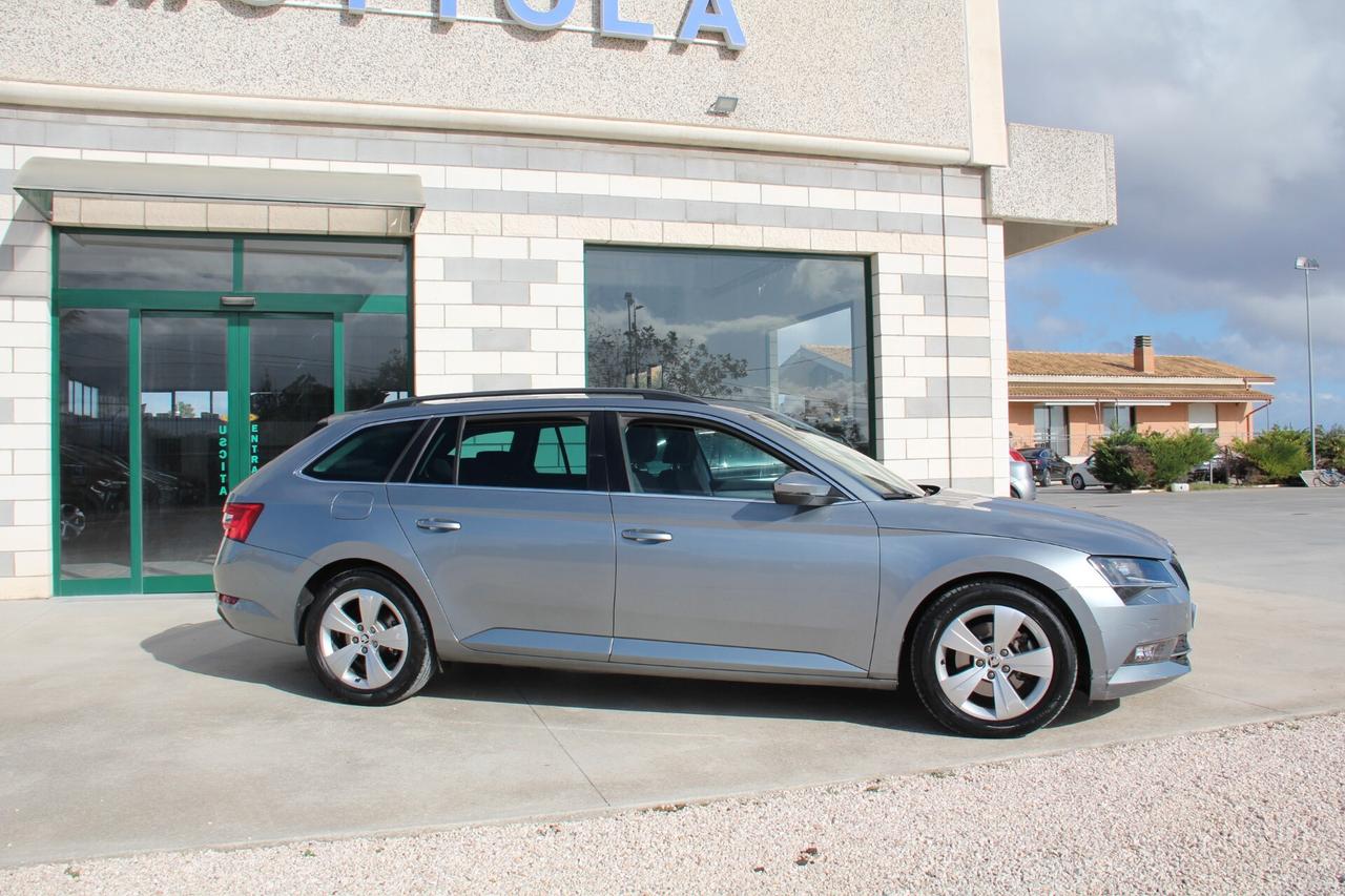 Skoda Superb 2.0 TDI DSG Wagon Executive (KW 110 - CV 150)