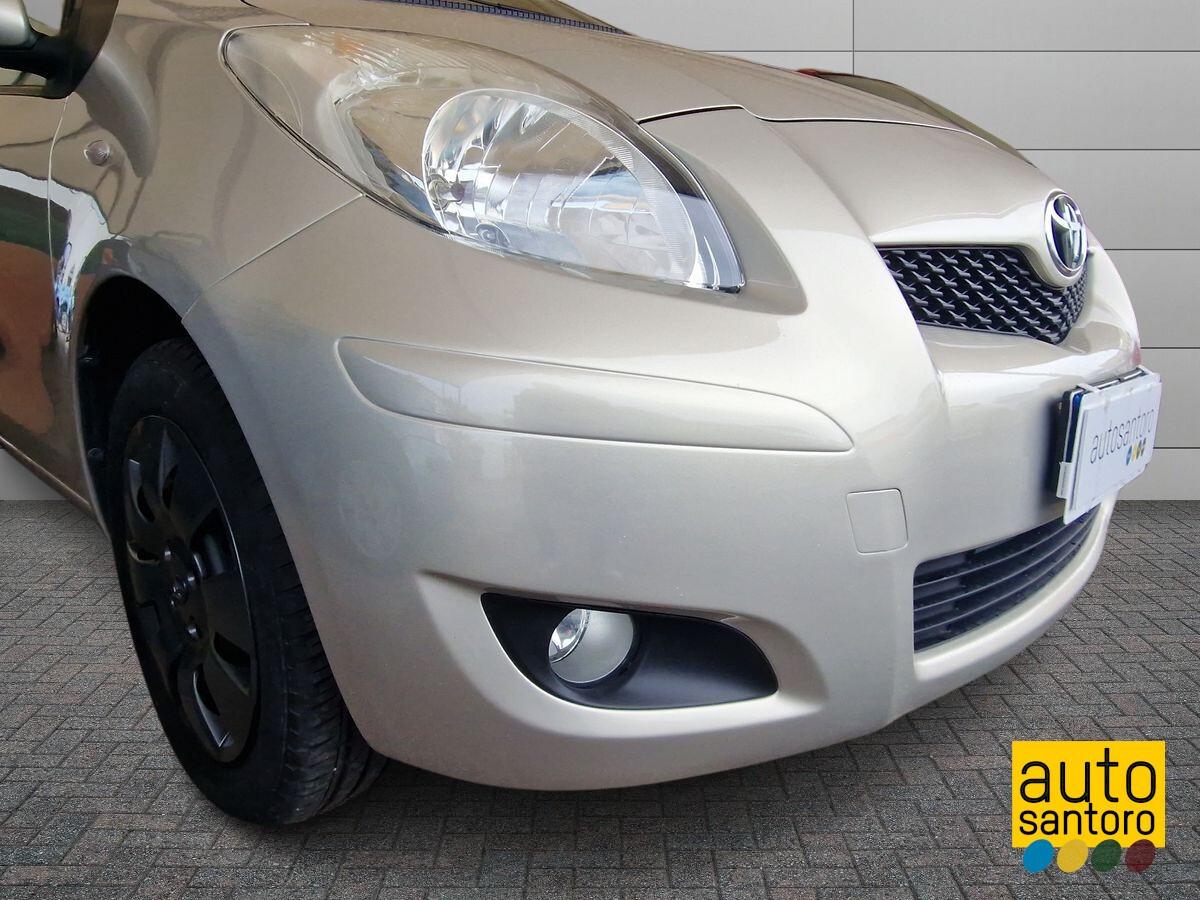 TOYOTA YARIS 1.0 NOW