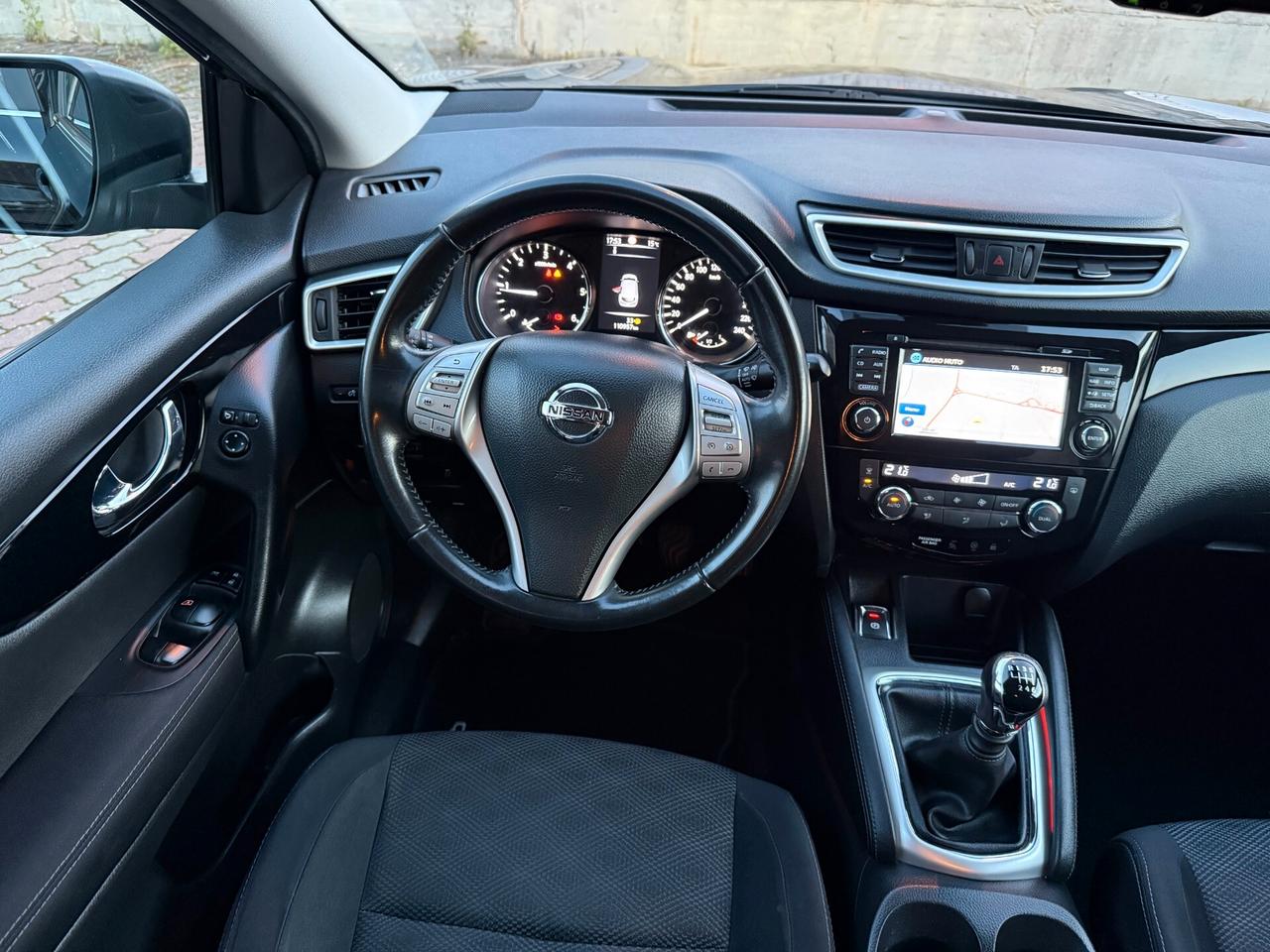 Nissan Qashqai 1.5 dCi Visia Led 4Cam Navi