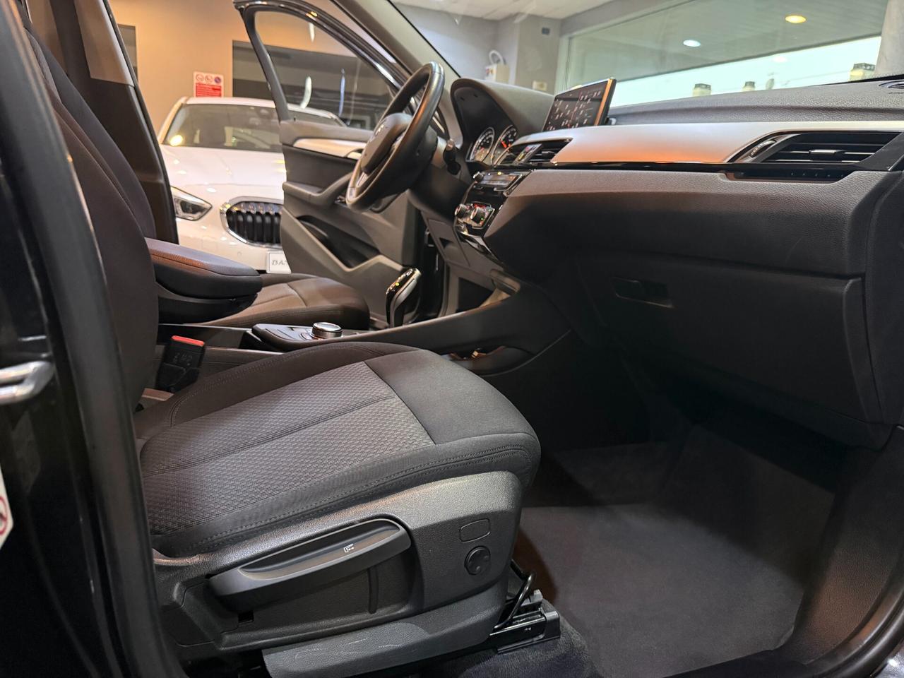 Bmw X1 sdrive16d Business Advantage Neo Patentati