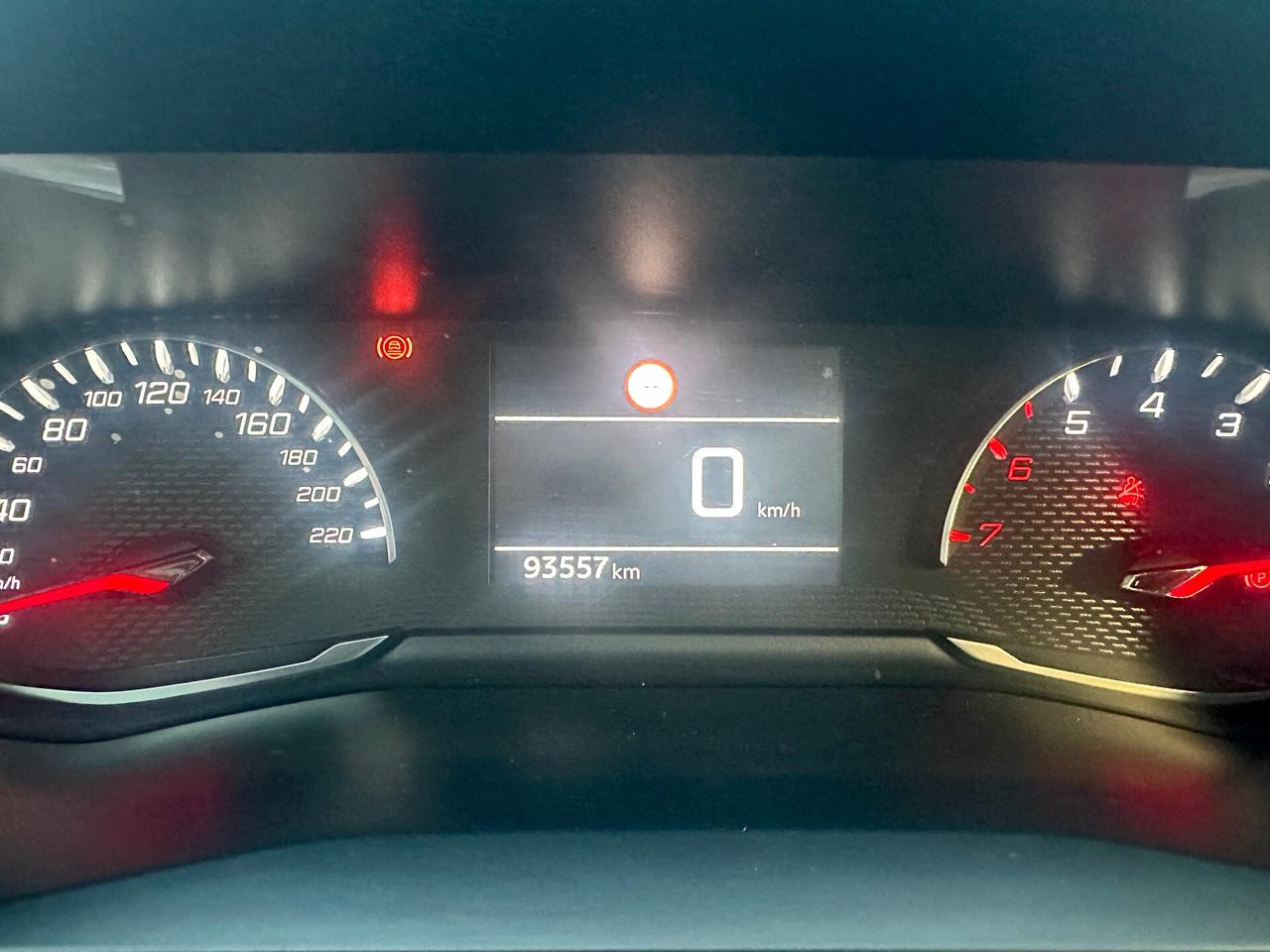 Peugeot 208 PureTech 75 Stop&Start 5 porte Active APPLE CAR PLAY RESTYLING PERMUTE GARANZIA RATE