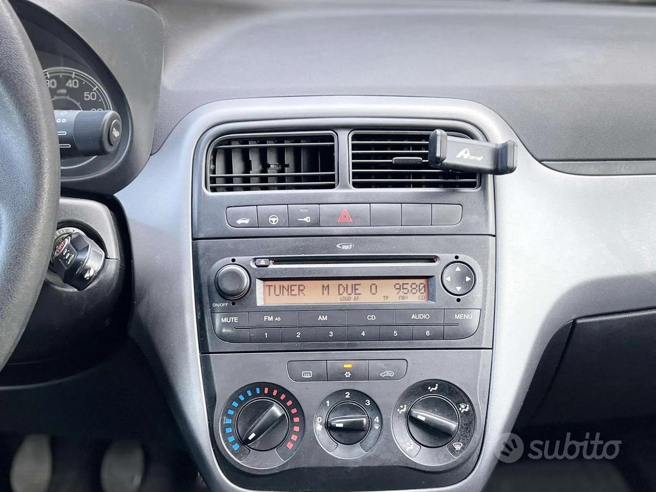 Fiat Punto 1.2 Benzina 69CV E5 Neo - 2013