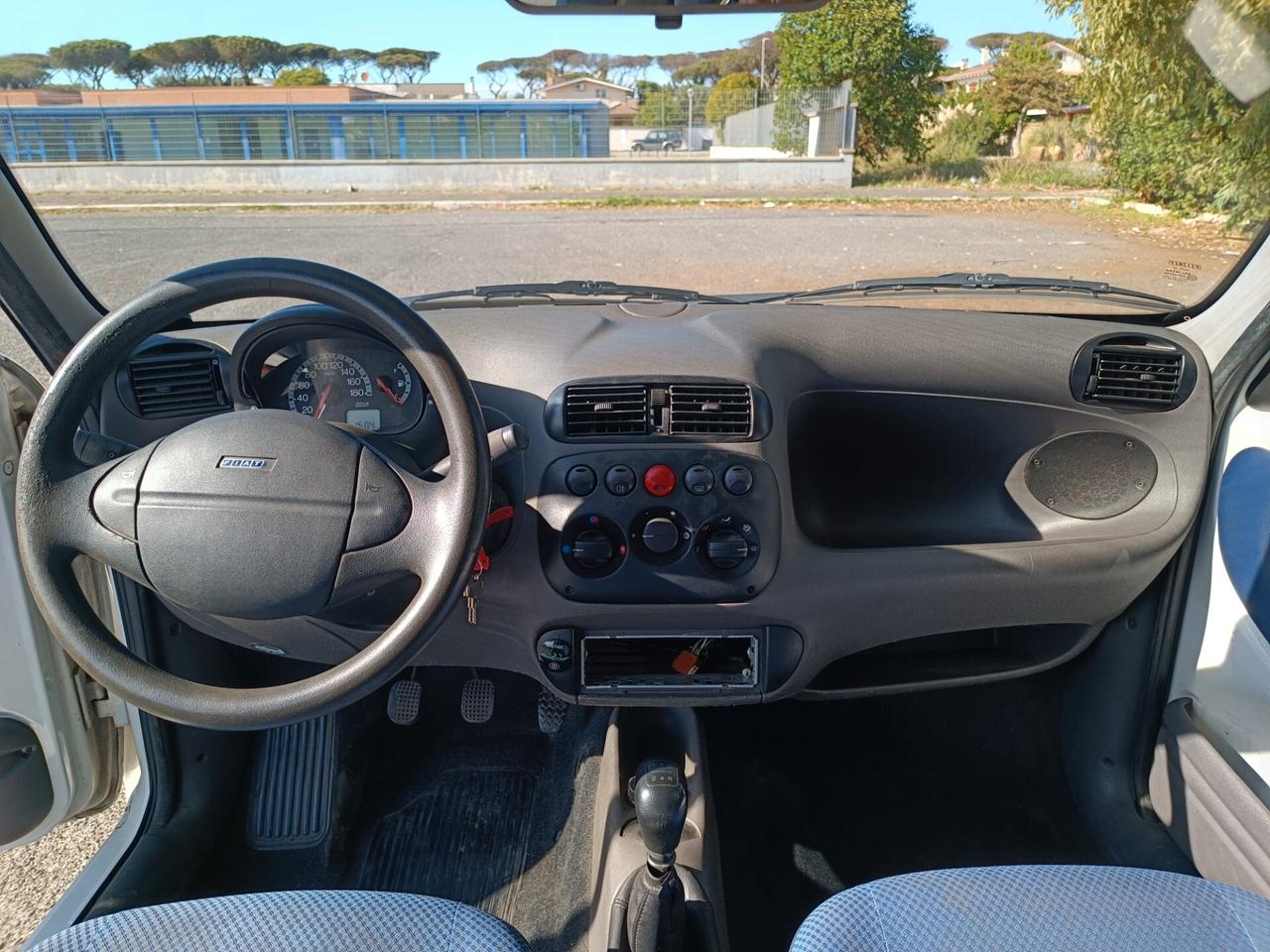 Fiat Seicento 1.1i cat Brush