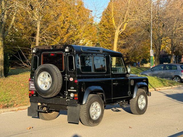 LAND ROVER Defender 90 2.2 TD4 Station Wagon S