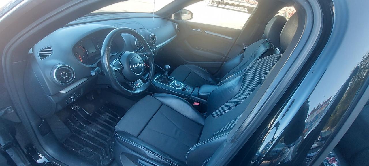 Audi A3 2.0 TDI 150 CV - S-LINE - CERCHI IN LEGA