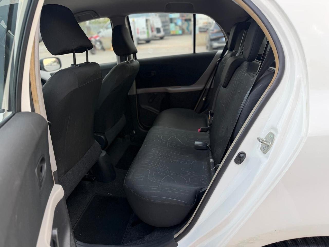 Toyota Yaris 1.0 5 porte Now