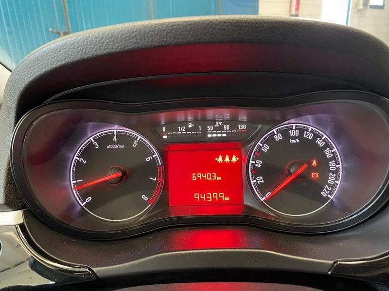 Opel Corsa 1.2 5 porte b-Color