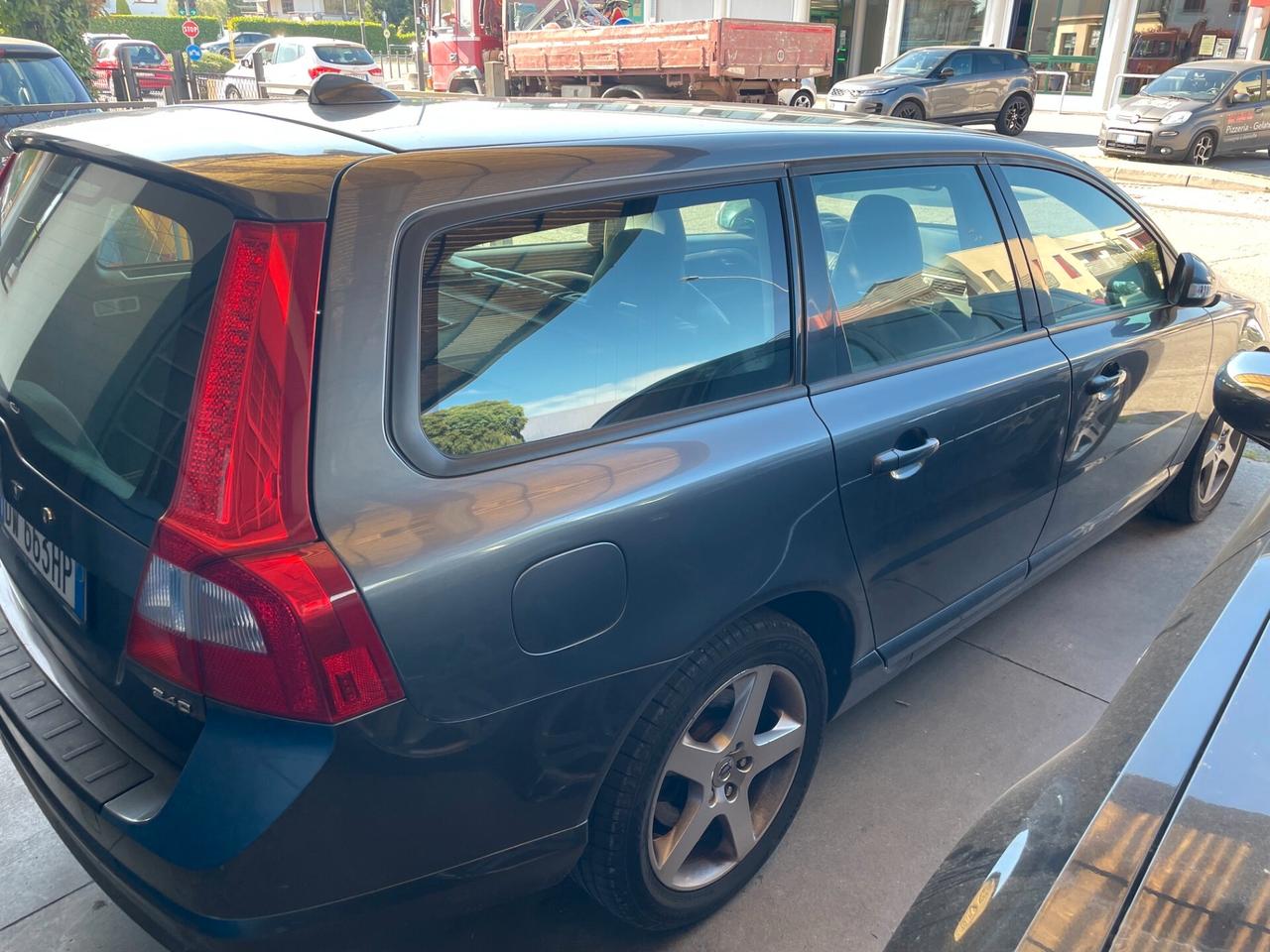 Volvo V70 2.4 D Geartronic Momentum