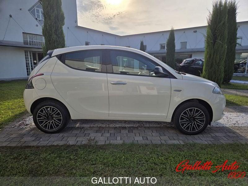 Lancia Ypsilon 1.0 FireFly S&S Hybrid Oro-NESSUN OBBL. FIN.