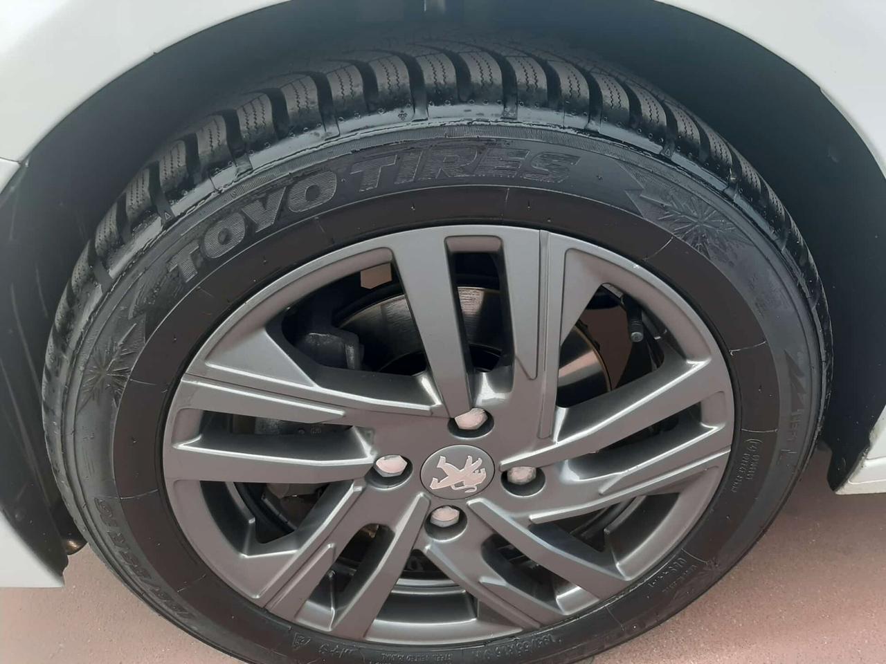 Peugeot 208 BlueHDi 100 Stop&Start 5 porte Allure Pack