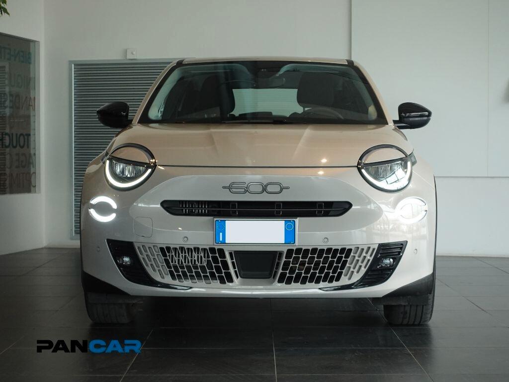 Fiat 600 Hybrid POP 145 CV DCT MHEV