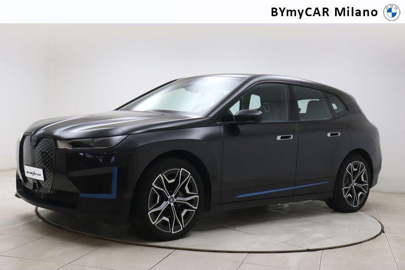 BMW iX 40 pacchetto sportivo xDrive