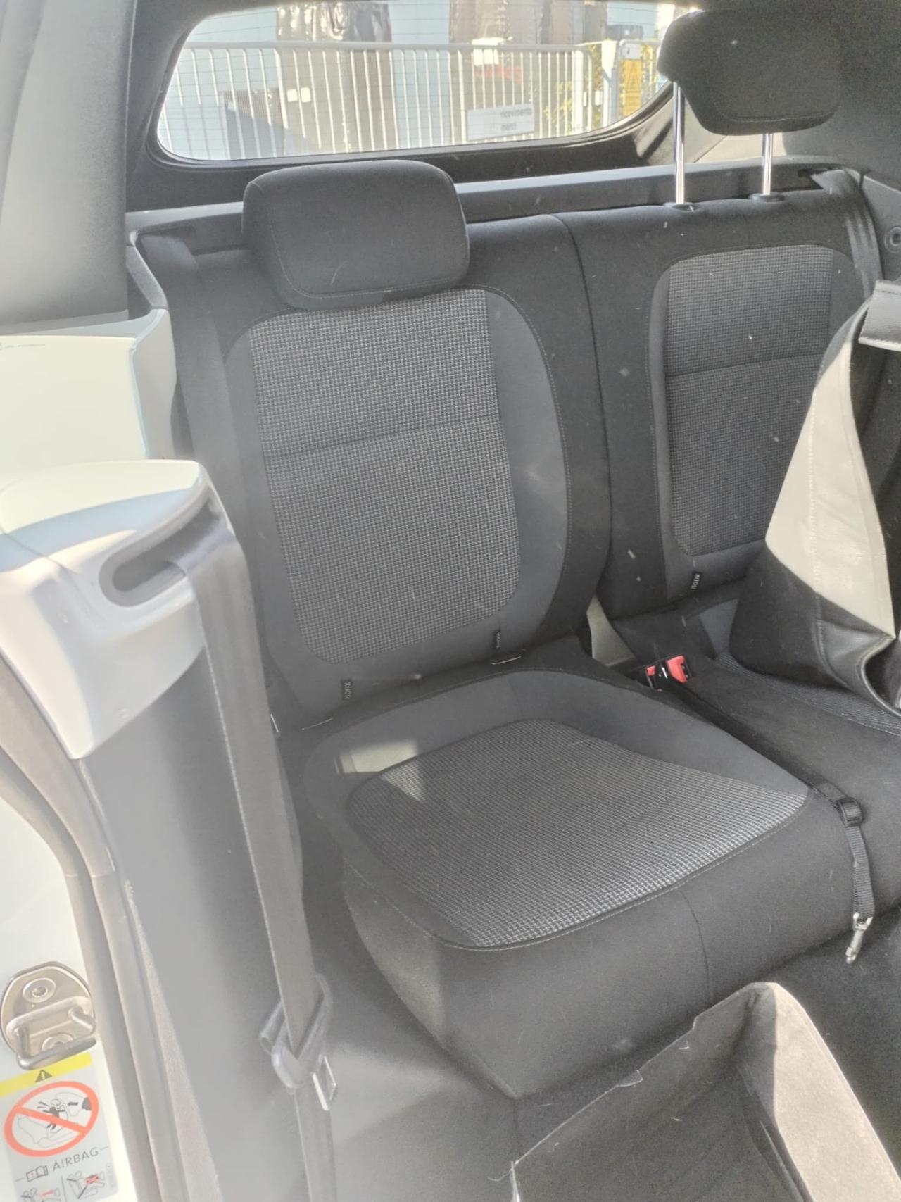 Volkswagen Maggiolino Cabrio 1.6 TDI Design pari al nuovo