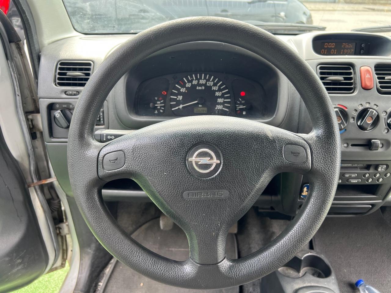 Opel Agila 1.2 16V Edition
