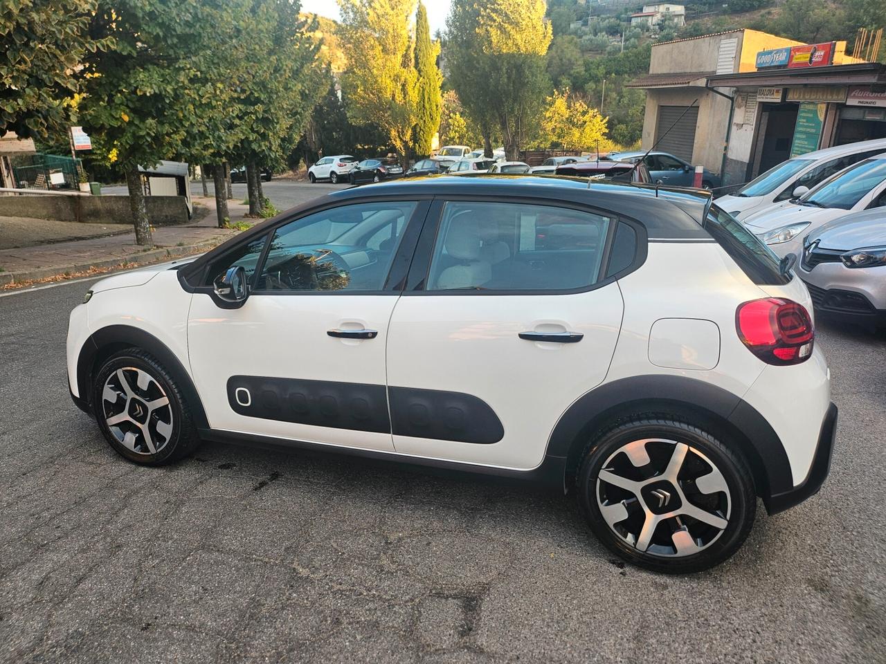 Citroen C3 PureTech 82 Shine 59.000km 2017