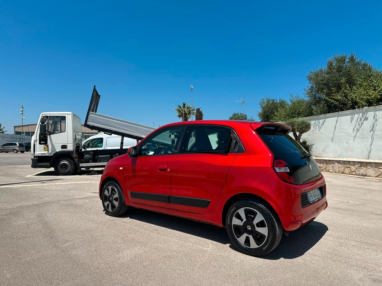 RENAULT TWINGO SCe Lovely 1.0