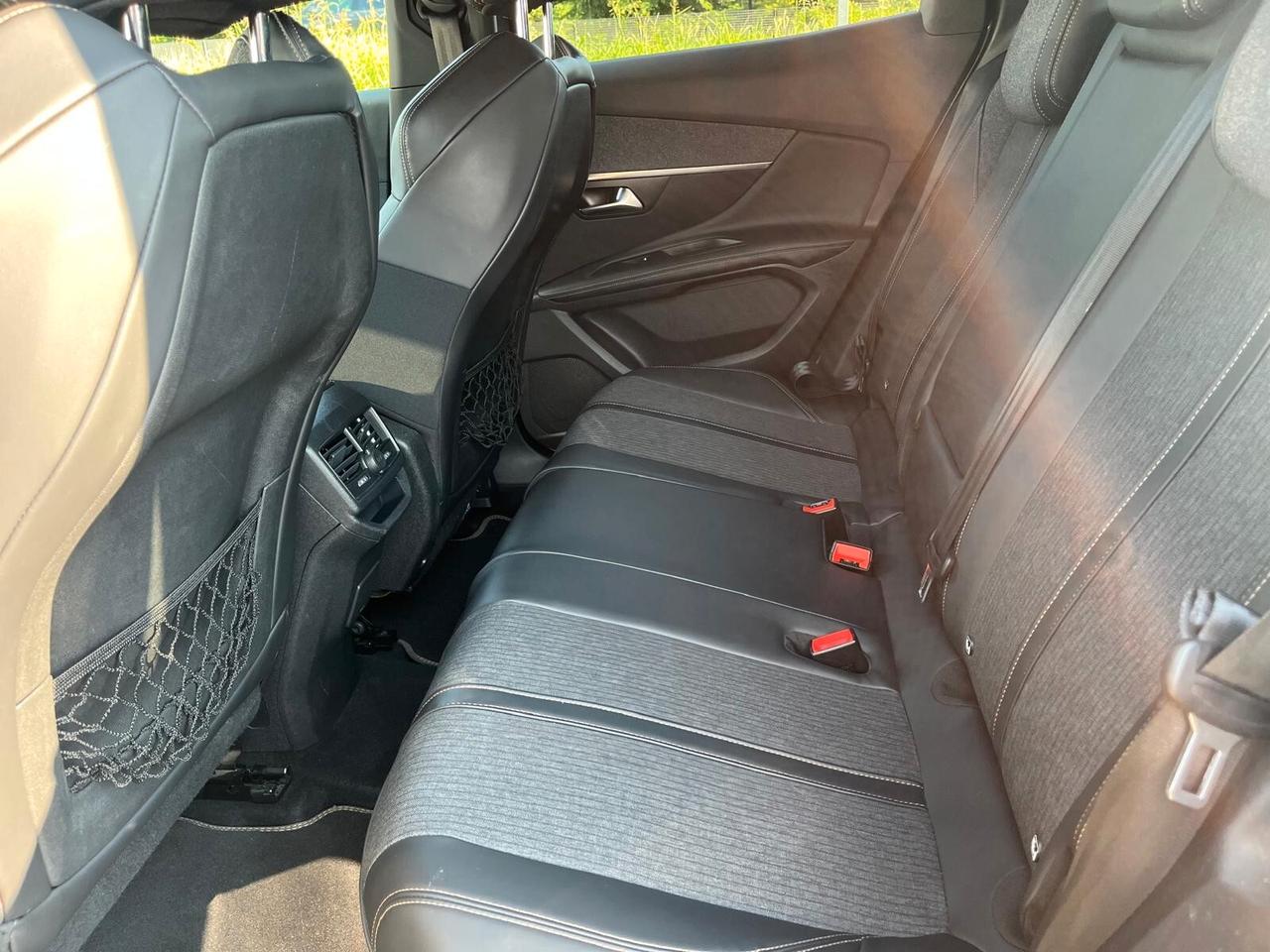 Peugeot 3008 BlueHDi 130 S&S Allure