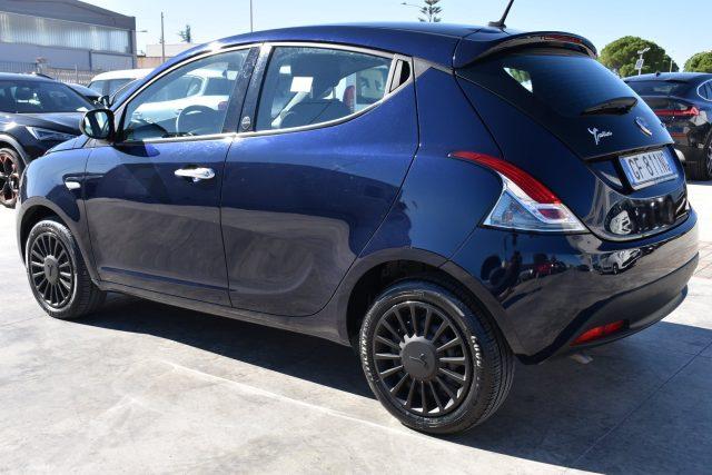 LANCIA Ypsilon 1.0 FireFly 5 porte S&S Hybrid Ecochic Silver