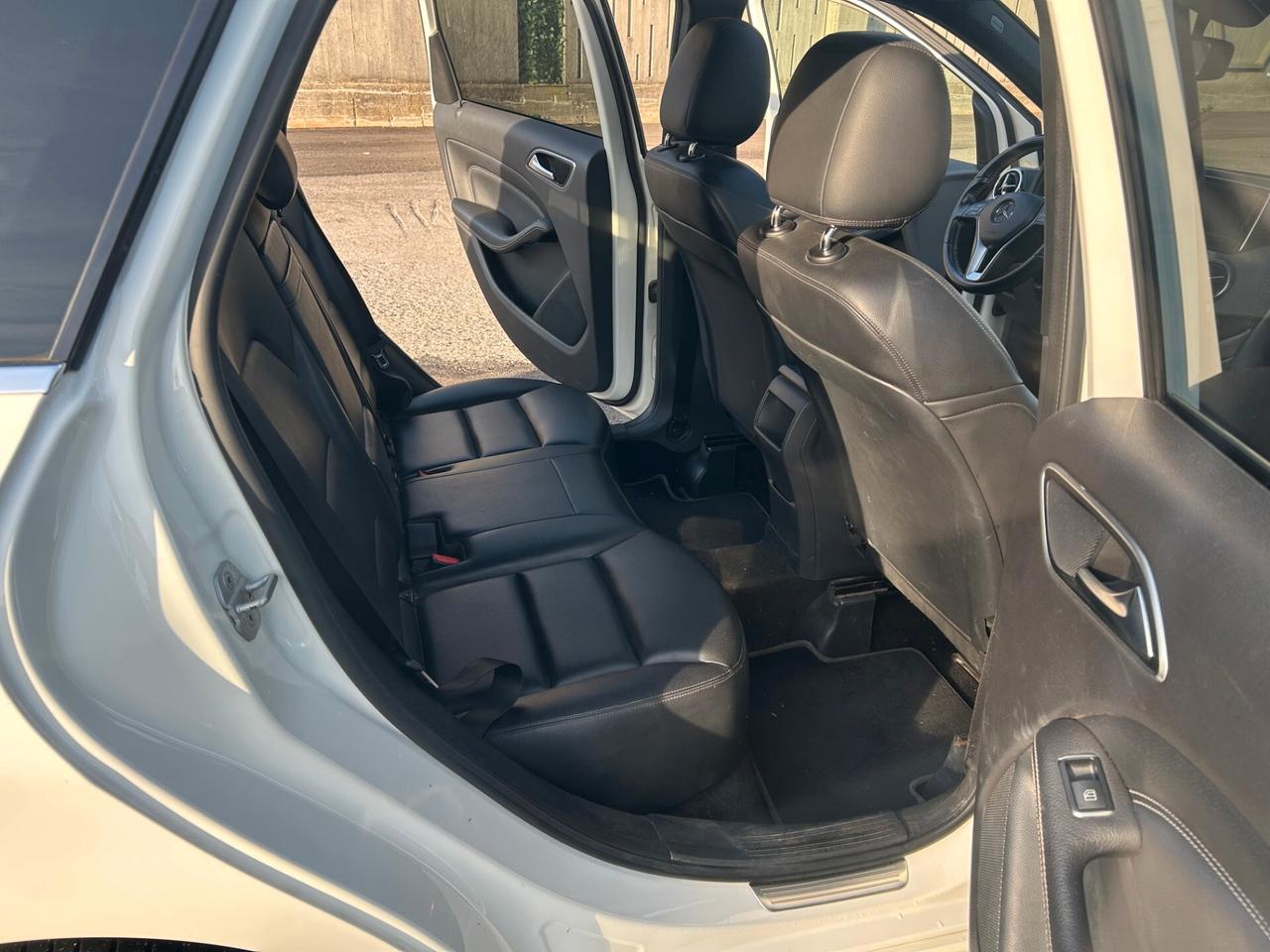 Mercedes-benz B 180 CDI BlueEFFICIENCY Premium ok neopatentati