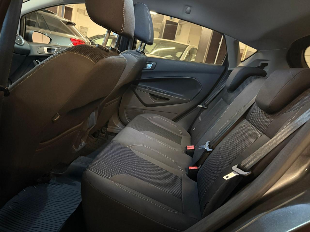 Ford Fiesta 1.5 TDCi 75CV 5 porte Titanium