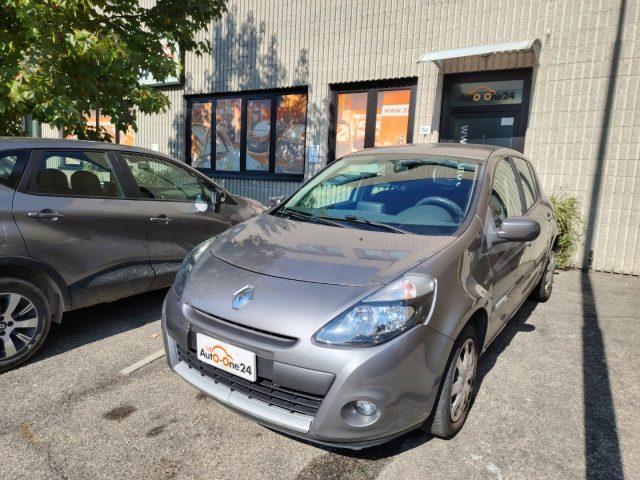 RENAULT Clio 1.2 16V 5 porte Luxe NEOPATENTATI