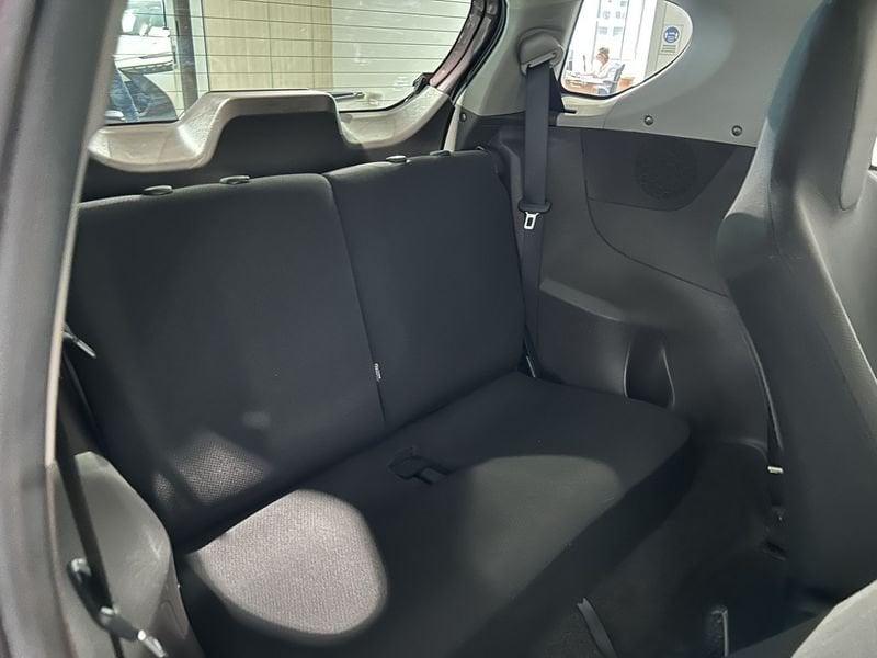 Toyota iQ iQ 1.0 CVT