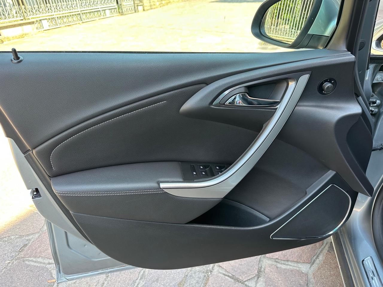 Opel Astra 1.7 CDTI 110CV Sports Tourer Cosmo