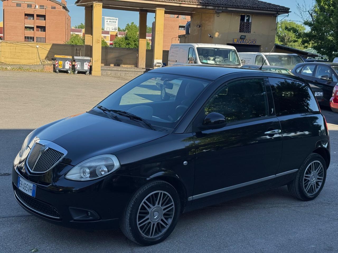 Lancia Ypsilon 1.3 MJT 75 CV Platinum