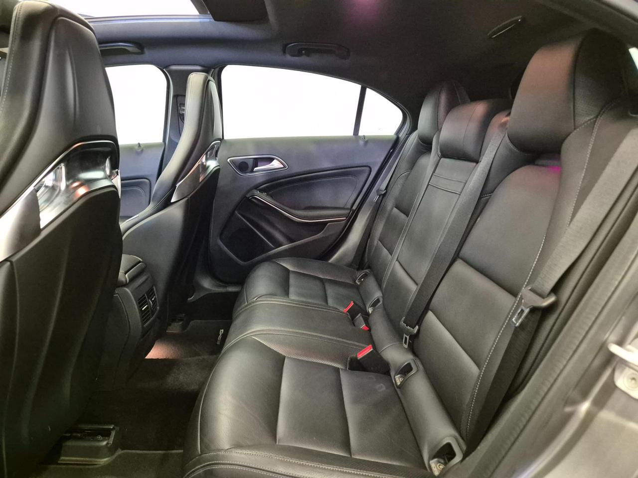 Mercedes A 45 AMG 381cv 4Matic - Tetto - Sedili Guscio - Sosp. Elettroniche