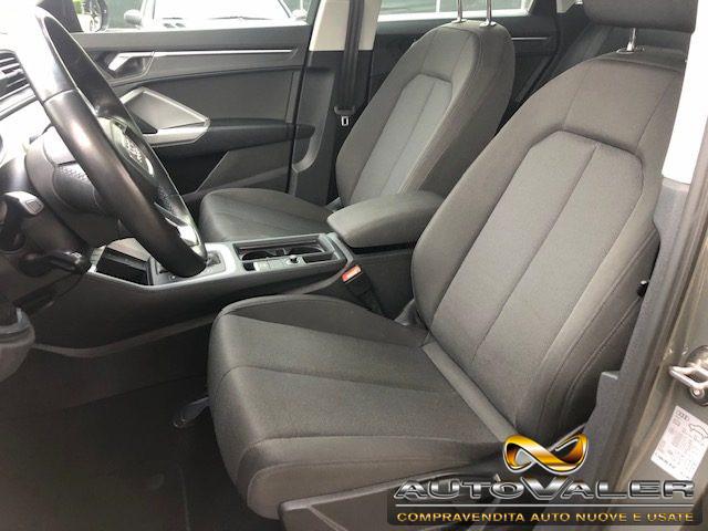 AUDI Q3 35 TDI S tronic Business Advanced