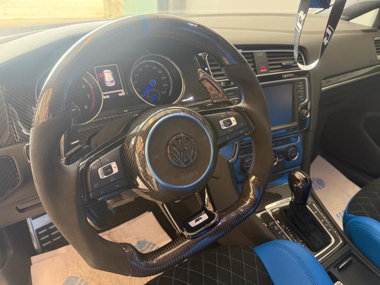Volkswagen Golf GTI 7R da VETRINA