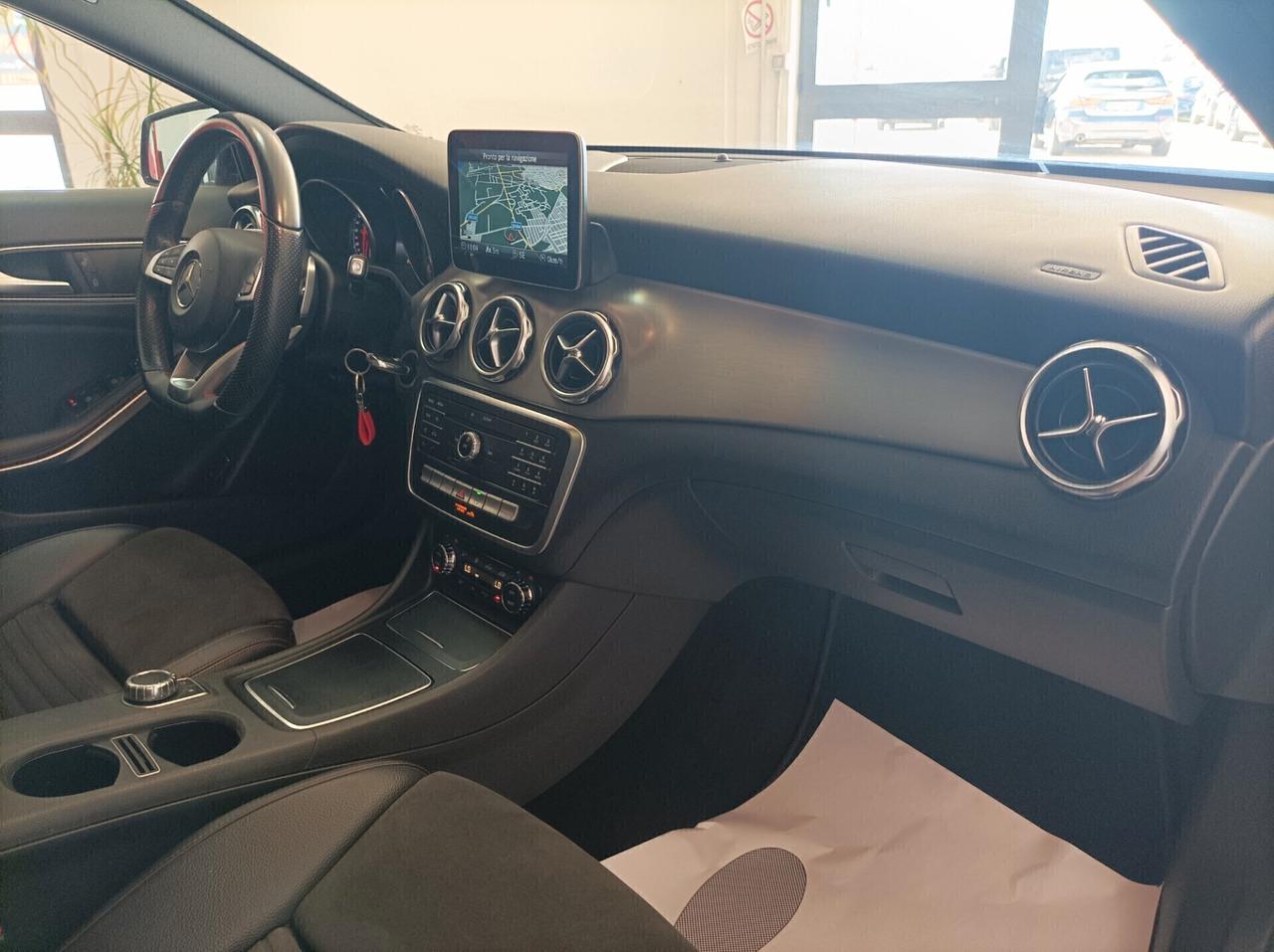 Mercedes GLA 180 AMG PREMIUM NEOPATENTATI