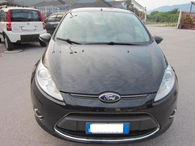 Ford Fiesta 1.4 TDCi 70CV 5 porte Titanium NEOPATENTATI