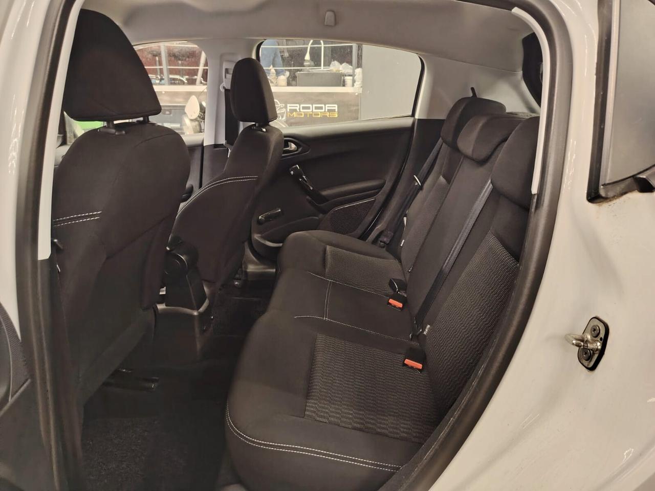 Peugeot 208 PureTech 82 5p. GPL