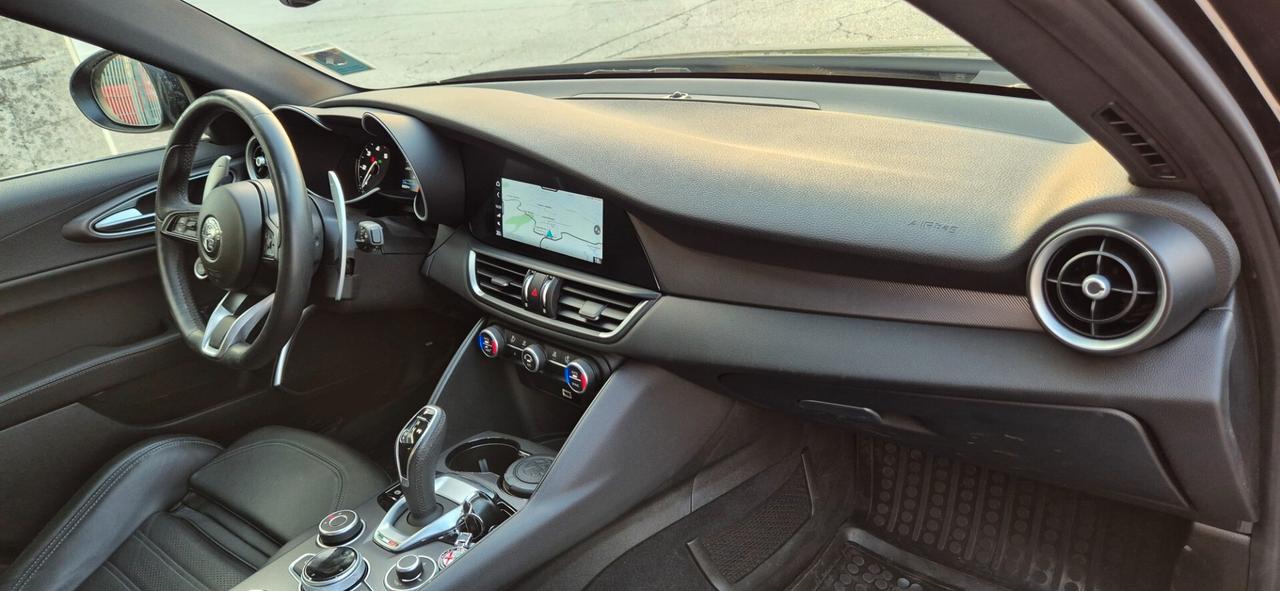 Alfa Romeo Giulia 2.2 TDi 210 CV AT8 AWD Q4 Veloce