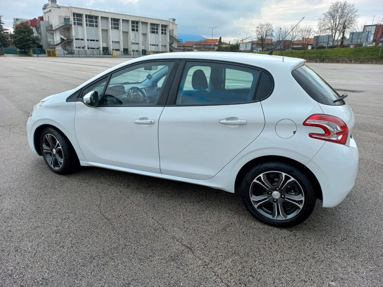 Peugeot 208 1.4 VTi GPL CASA MADRE