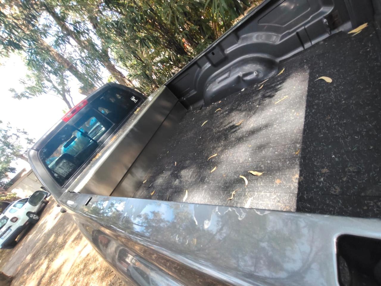 Dodge RAM SLT Long Cab