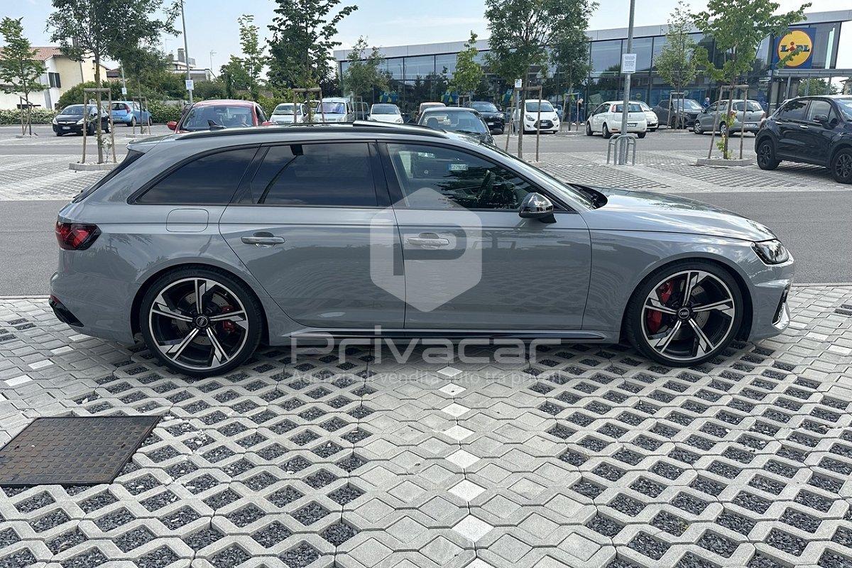AUDI RS 4 Avant