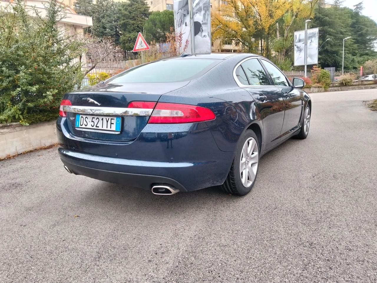 Jaguar XF 2.7D V6 Premium Luxury