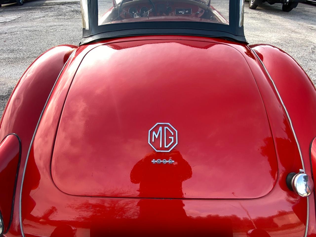 MGA ROADSTER